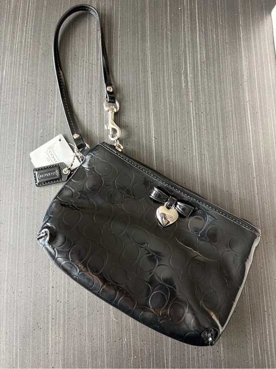 Coach Handbags - NWT Coach Embossed Liquid Gloss Medium Wristlet!